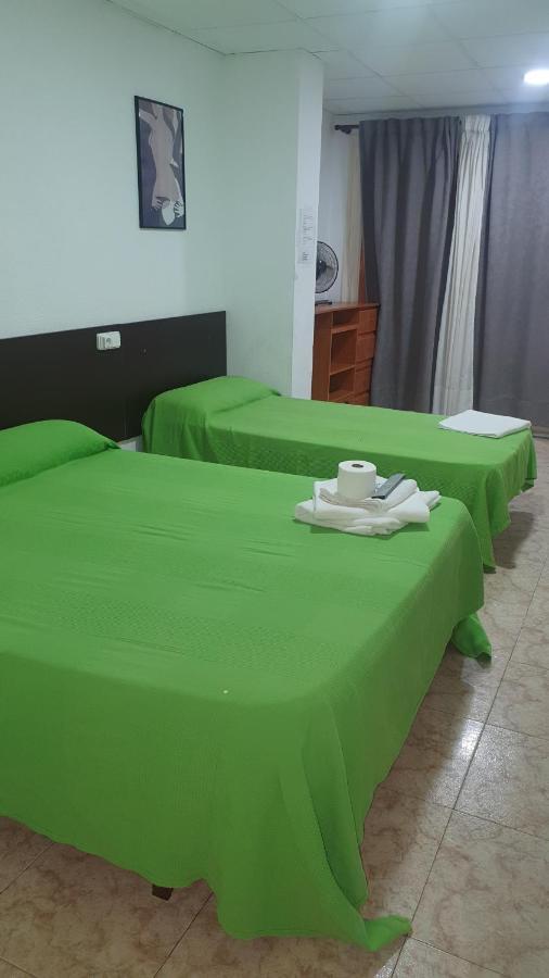 Hostal Sol Celeste Lloret de Mar Dış mekan fotoğraf