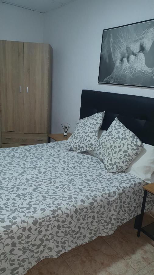 Hostal Sol Celeste Lloret de Mar Dış mekan fotoğraf