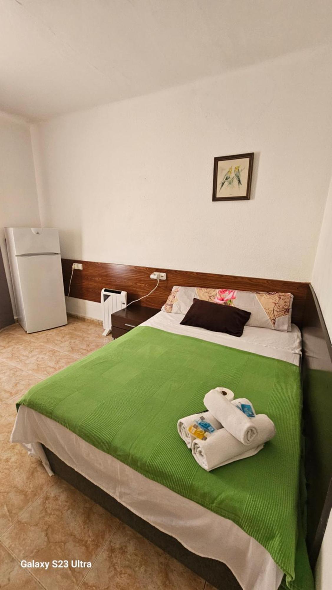 Hostal Sol Celeste Lloret de Mar Dış mekan fotoğraf