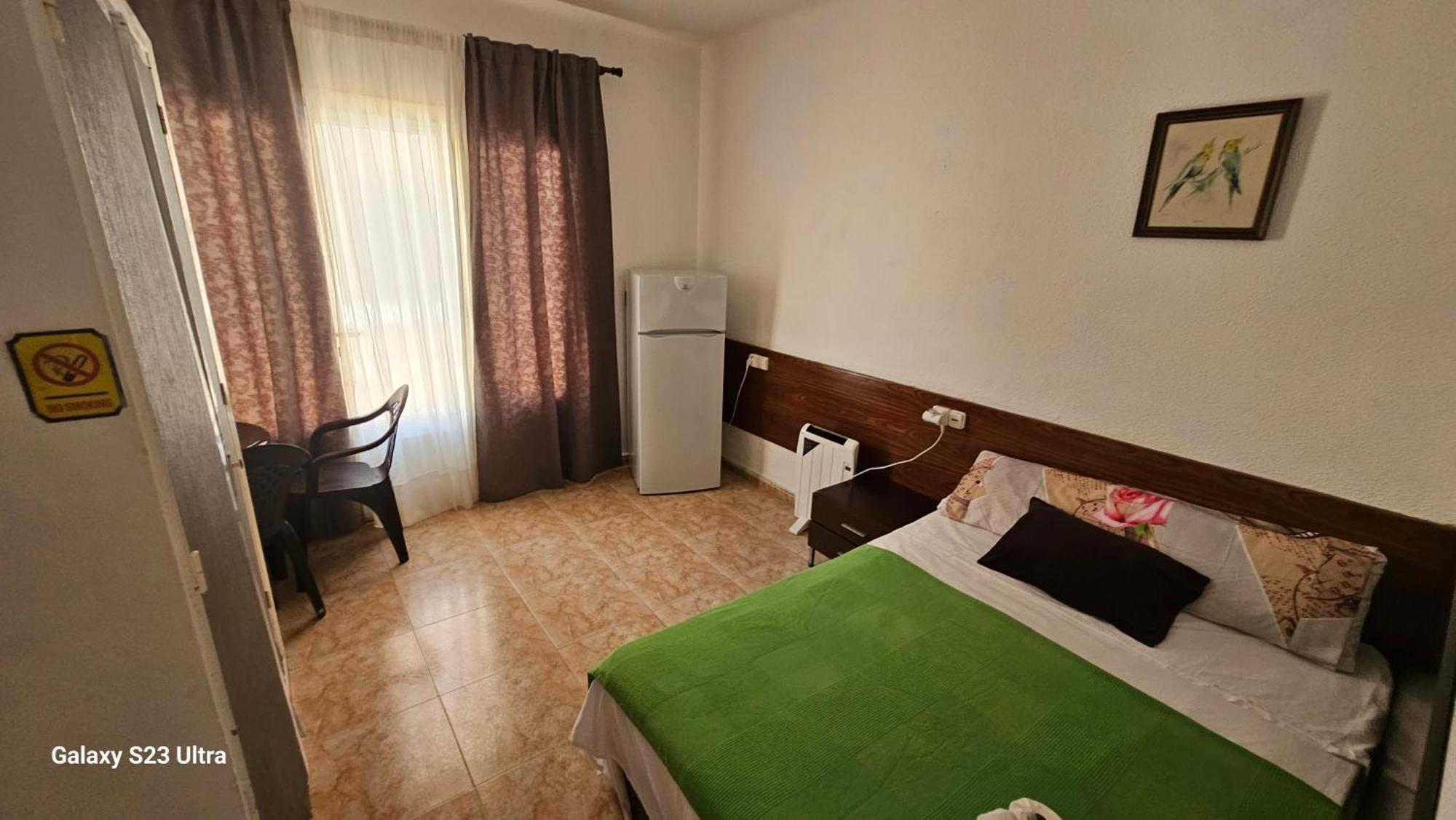 Hostal Sol Celeste Lloret de Mar Dış mekan fotoğraf