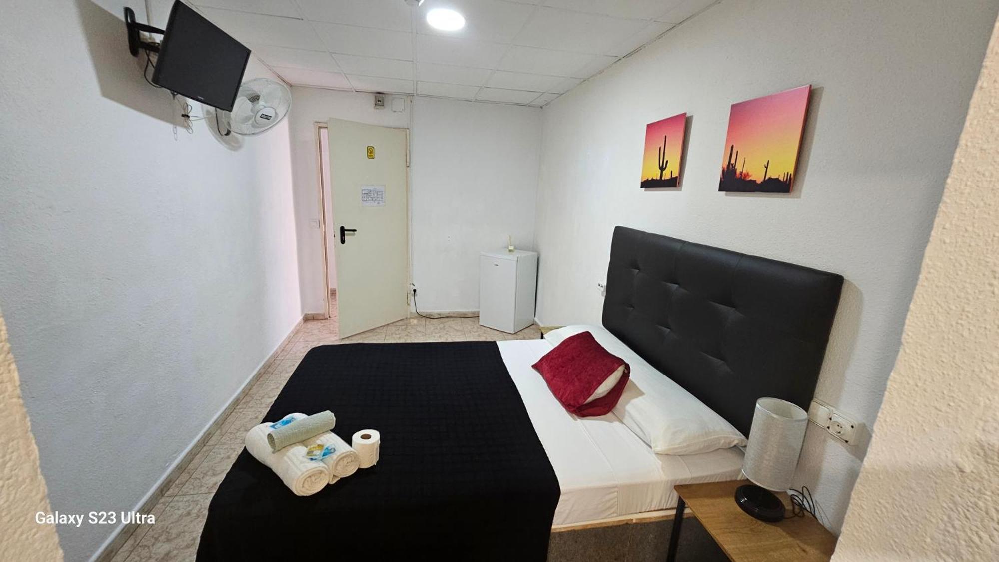 Hostal Sol Celeste Lloret de Mar Dış mekan fotoğraf